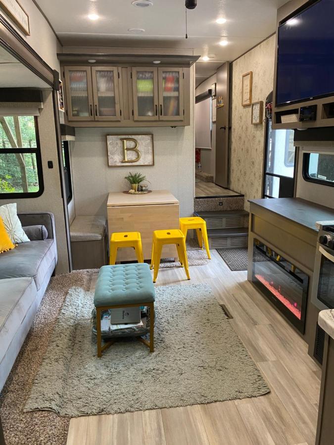 Cozy Rv Experience W/Pool+Spa Near Lake Conroe Willis Exterior photo