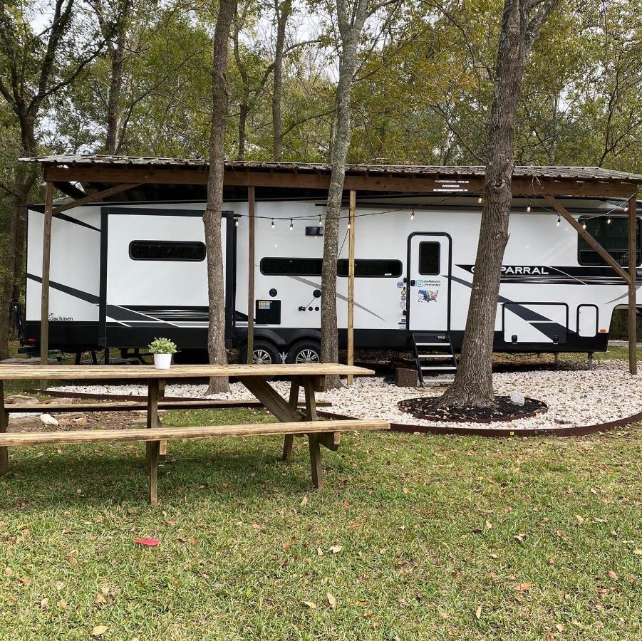 Cozy Rv Experience W/Pool+Spa Near Lake Conroe Willis Exterior photo